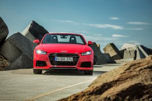 Audi TT Roadster 2.0 TFSI Quattro S-Line 2015 года  (AU)